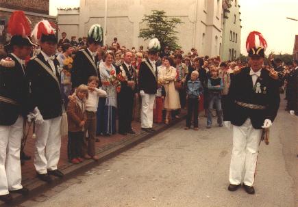 1979_80-Parade 2.jpg